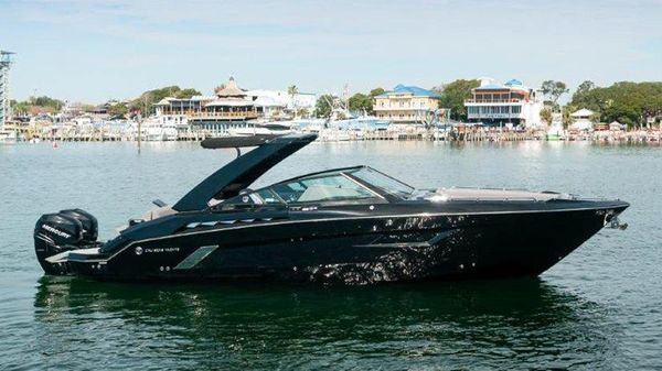 Cruisers Yachts 338 South Beach Edition Bow Rider