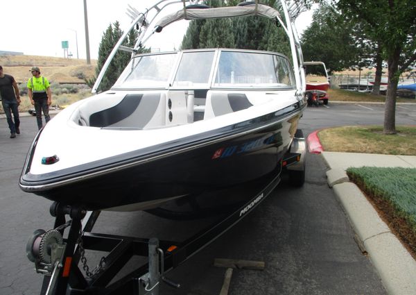 Moomba OUTBACK-LSV image