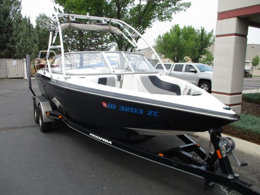 Moomba OUTBACK-LSV - main image