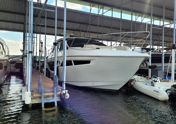 Cruisers Yachts 50 Cantius image