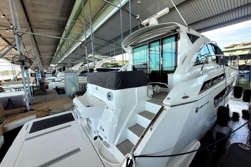 Cruisers Yachts 50 Cantius image