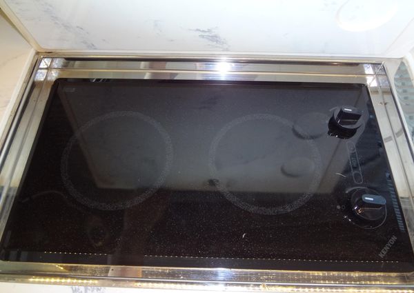 Cruisers Yachts 50 Cantius image