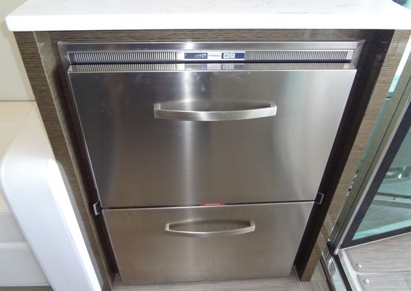 Cruisers Yachts 50 Cantius image