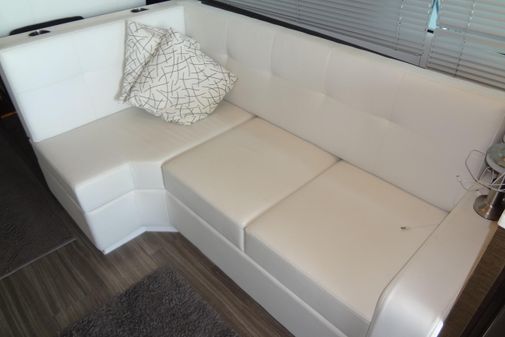 Cruisers Yachts 50 Cantius image