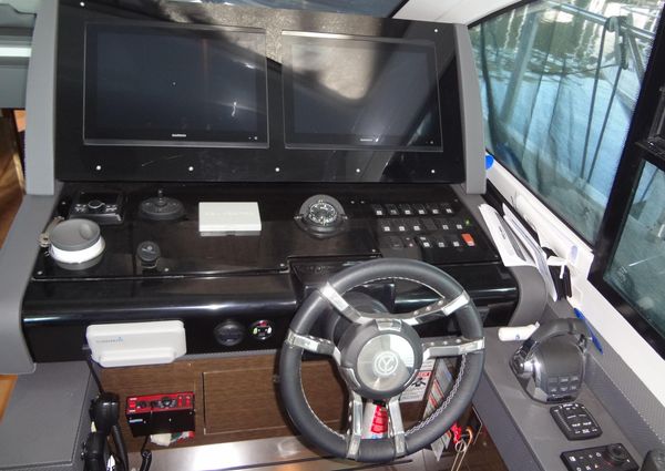 Cruisers Yachts 50 Cantius image