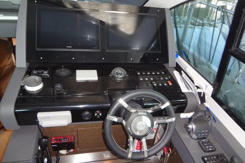 Cruisers Yachts 50 Cantius image