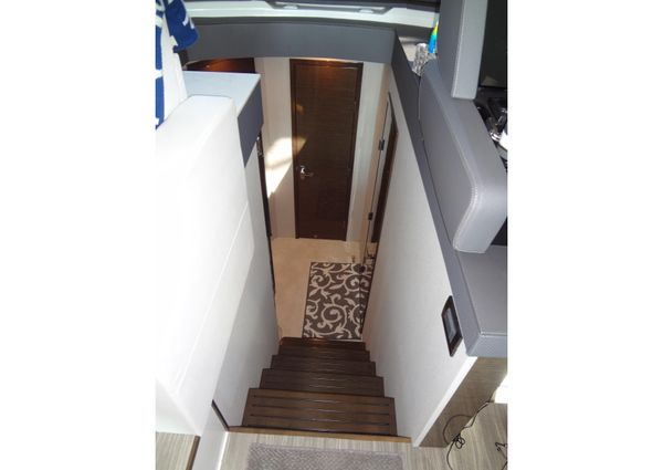 Cruisers Yachts 50 Cantius image