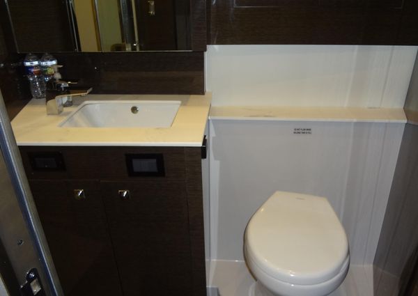 Cruisers Yachts 50 Cantius image