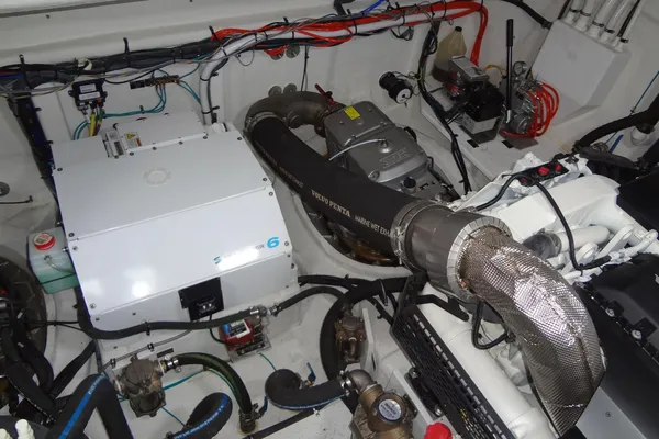 Cruisers Yachts 50 Cantius image