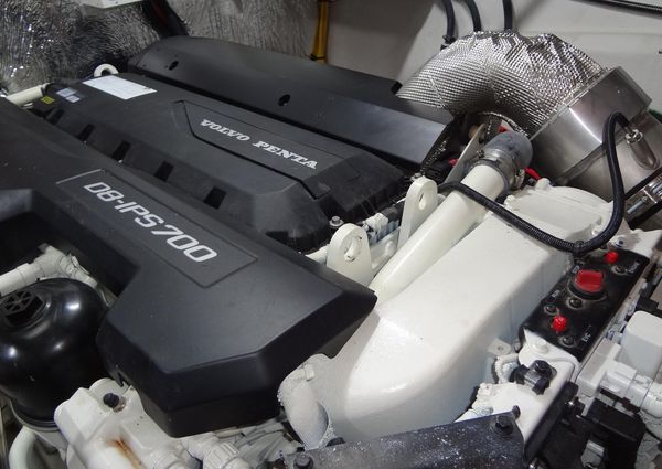 Cruisers Yachts 50 Cantius image