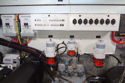 Cruisers Yachts 50 Cantius image