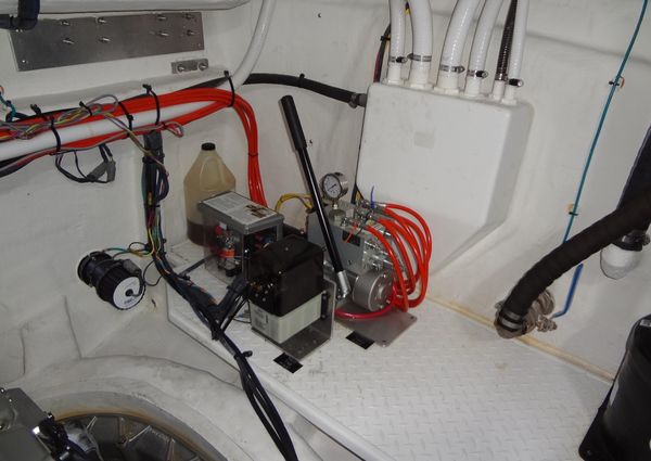 Cruisers Yachts 50 Cantius image