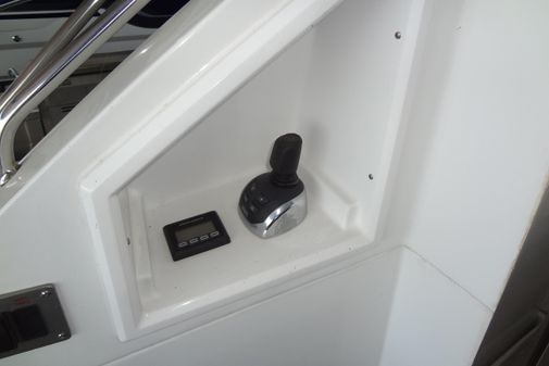 Cruisers Yachts 50 Cantius image