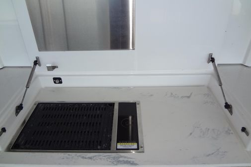 Cruisers Yachts 50 Cantius image