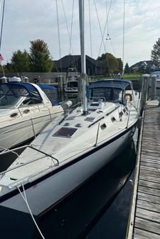 Hunter 34 image