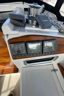 Hunter 34 image