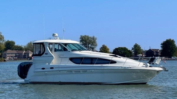 Sea Ray 390 Motor Yacht 