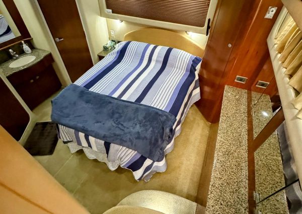 Sea Ray 390 Motor Yacht image