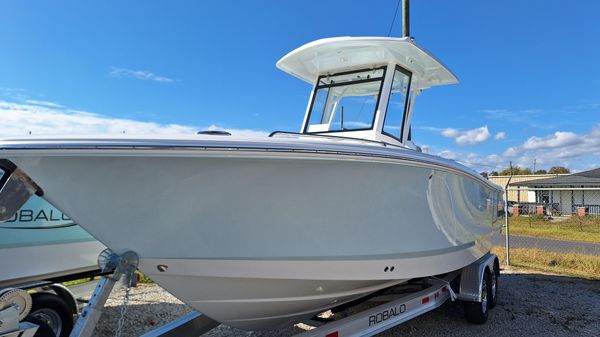 Robalo R250 