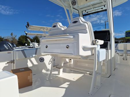 Robalo R250 image