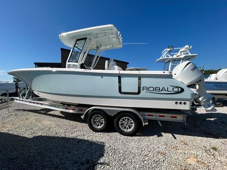 Robalo R250 image