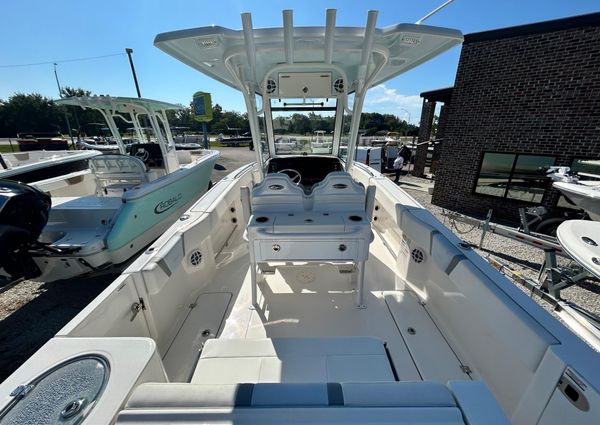 Robalo R250 image