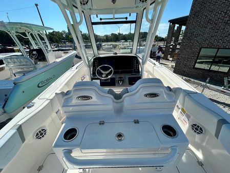 Robalo R250 image