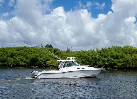 Boston Whaler 345 Conquest image