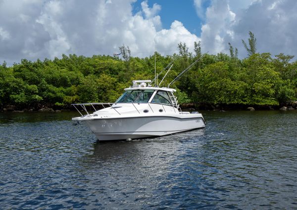 Boston Whaler 345 Conquest image