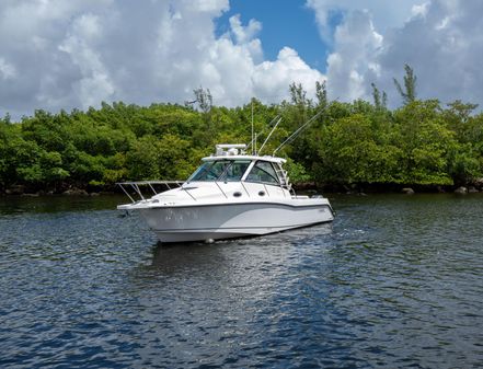 Boston Whaler 345 Conquest image