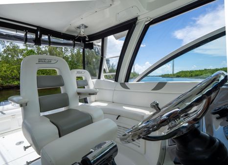 Boston Whaler 345 Conquest image