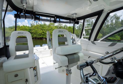 Boston Whaler 345 Conquest image