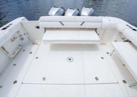 Boston Whaler 345 Conquest image