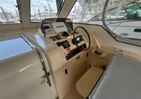 Mainship Pilot 34 image