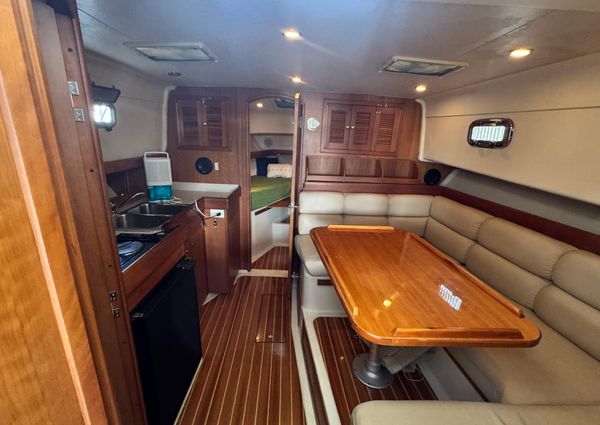 Mainship Pilot 34 image