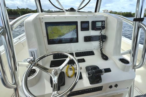 Pursuit 3480 Center Console image