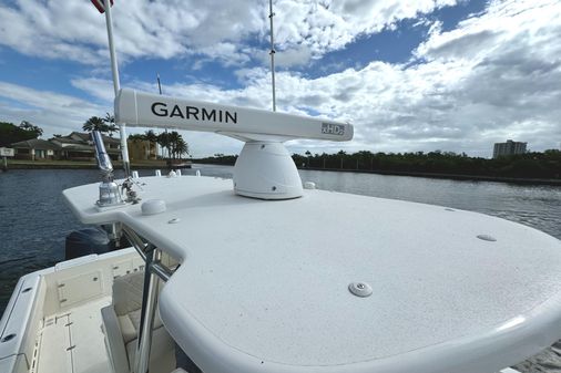 Pursuit 3480 Center Console image