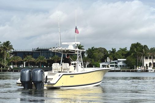 Pursuit 3480 Center Console image