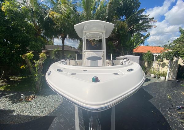 Robalo R222-CENTER-CONSOLE image