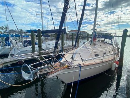 Island Packet 370 image