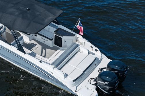 Sea Ray 290 SDX OUTBOARD image