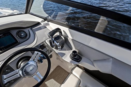 Sea Ray 290 SDX OUTBOARD image