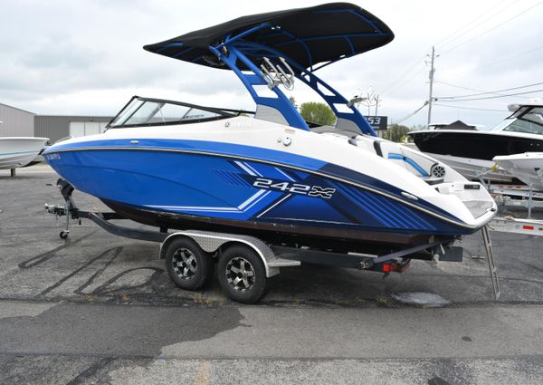 Yamaha-boats 242X image