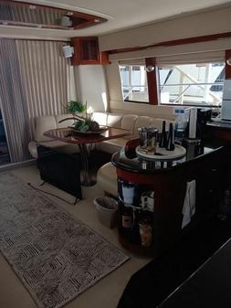 Carver 570-VOYAGER-PILOTHOUSE image