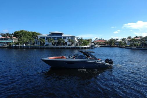 Cruisers Yachts 338-OB SOUTH BEACH EDITION image