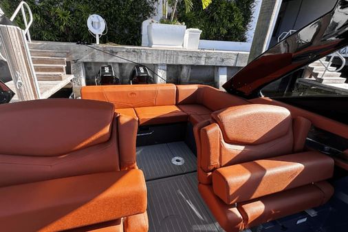 Cruisers Yachts 338-OB SOUTH BEACH EDITION image