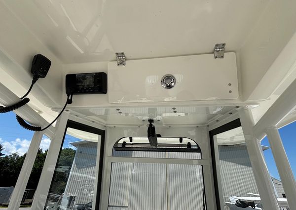 Cobia 265-CENTER-CONSOLE image