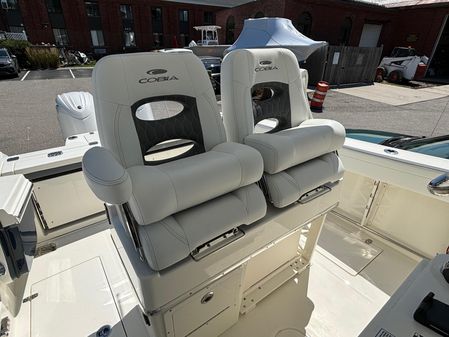 Cobia 265-CENTER-CONSOLE image