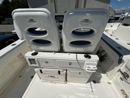 Cobia 265-CENTER-CONSOLE image