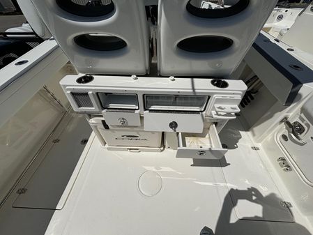 Cobia 265-CENTER-CONSOLE image